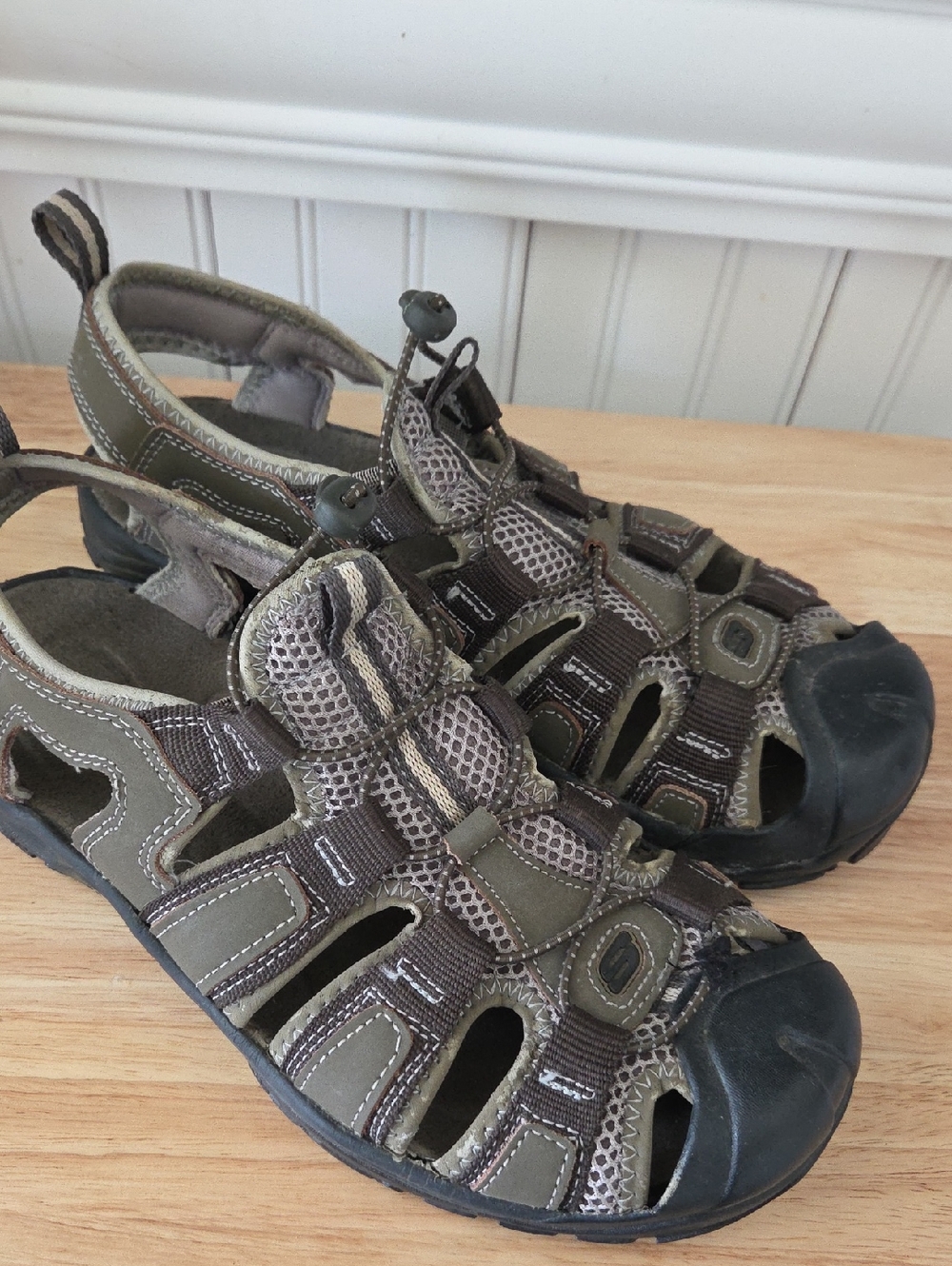 Skechers Mens Journeyman Waterproof Sandals 9
